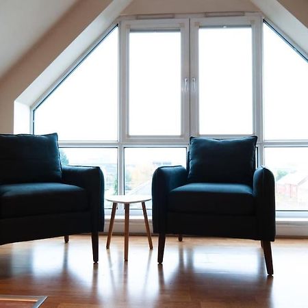 *New* 2-Bed Modern Apartment Burton-upon-Trent Екстериор снимка