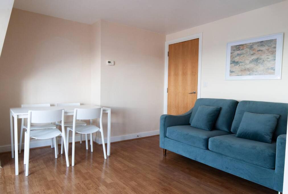 *New* 2-Bed Modern Apartment Burton-upon-Trent Екстериор снимка